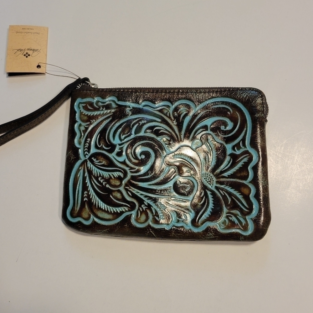 Patricia Nash NWT Cassini Wristlet Cluch.